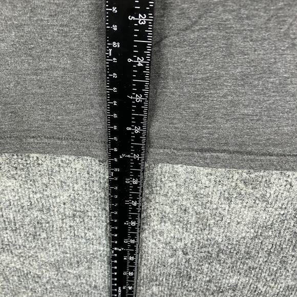 Harry Potter Hogwarts T-Shirt Mens L Gray Wizardry Crest Graphic Short Sleeve - Picture 4 of 7